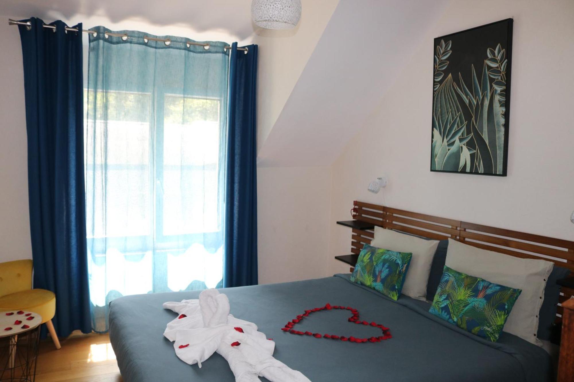L'Autre Monde Chambres D'Hotes (Adults Only) Faverolles  Экстерьер фото